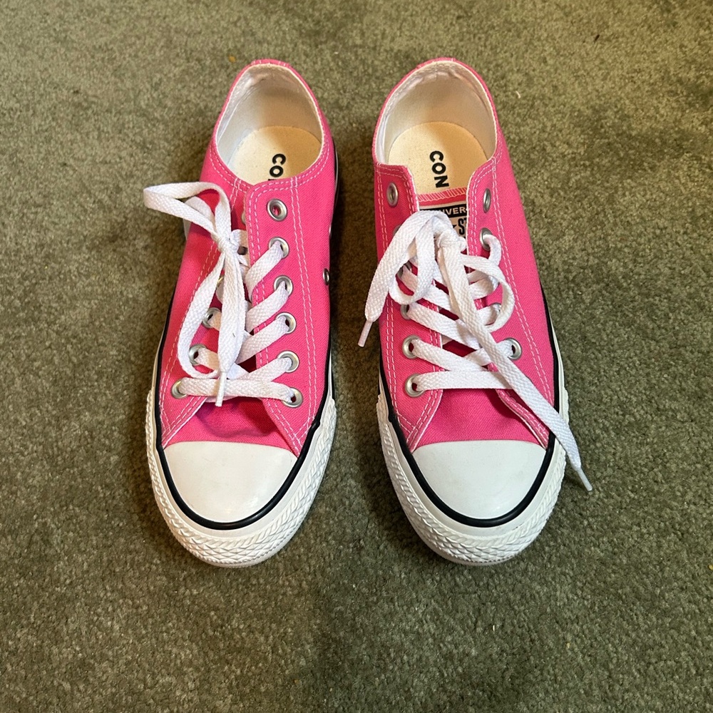 New! Hot Pink converse